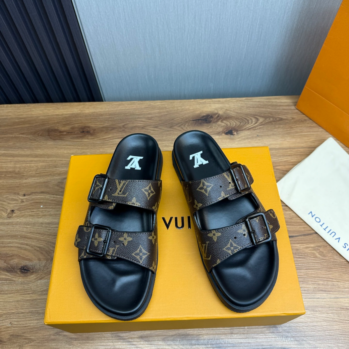 Sandals (PRE ORDER)